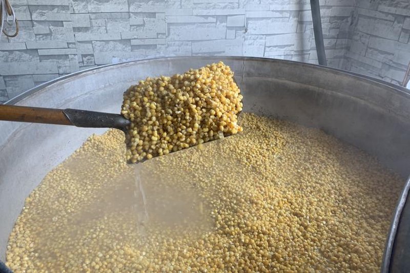 探索中国酒文化：两峪酒厂的独特韵味